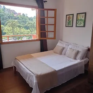 Casa de Férias Cantinho Feliz A 900m Do Capivari